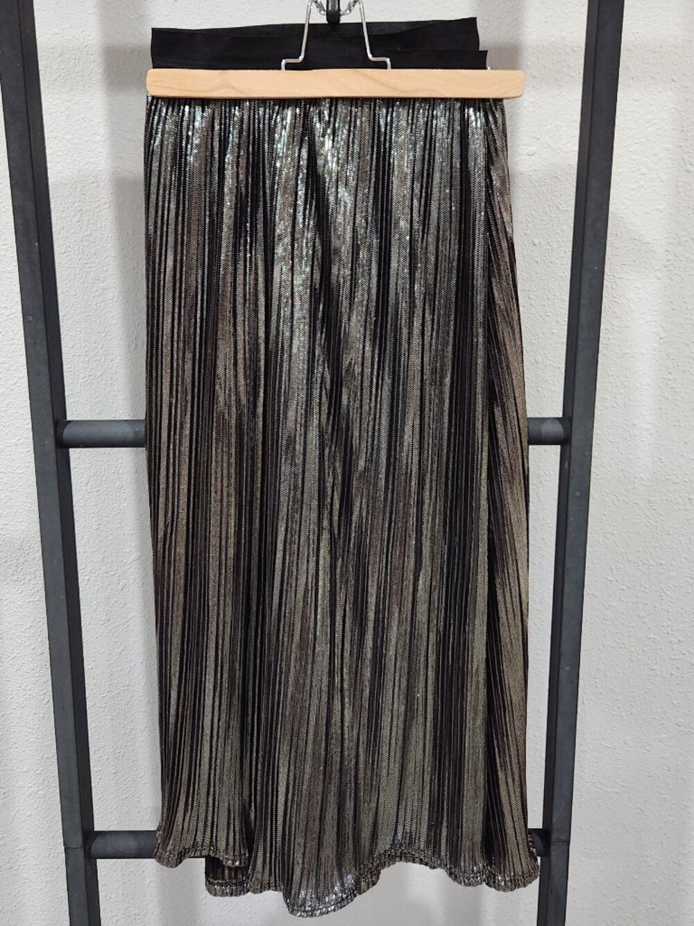 Torrid | Metallic Shimmer Pleated Gray Black Party Skirt 2